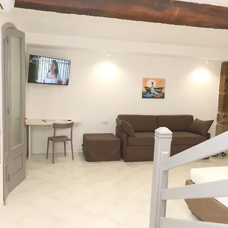Casa Vacanze Nonna Pina Holiday home Cefalu
